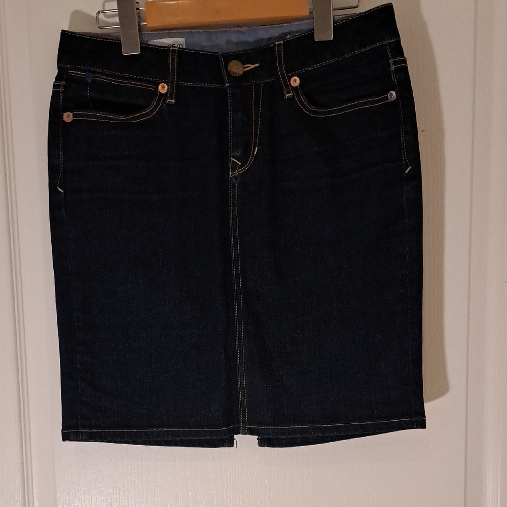 132 - NWOT GAP Denim Mini Skirt, Dark Blue